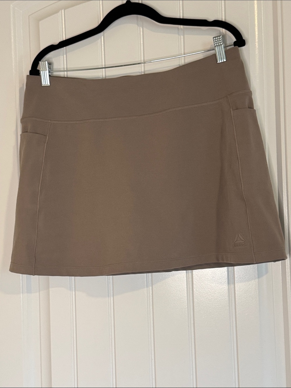 Reebok Women’s Taupe Mini Athletic Skirt - Picture 1 of 6